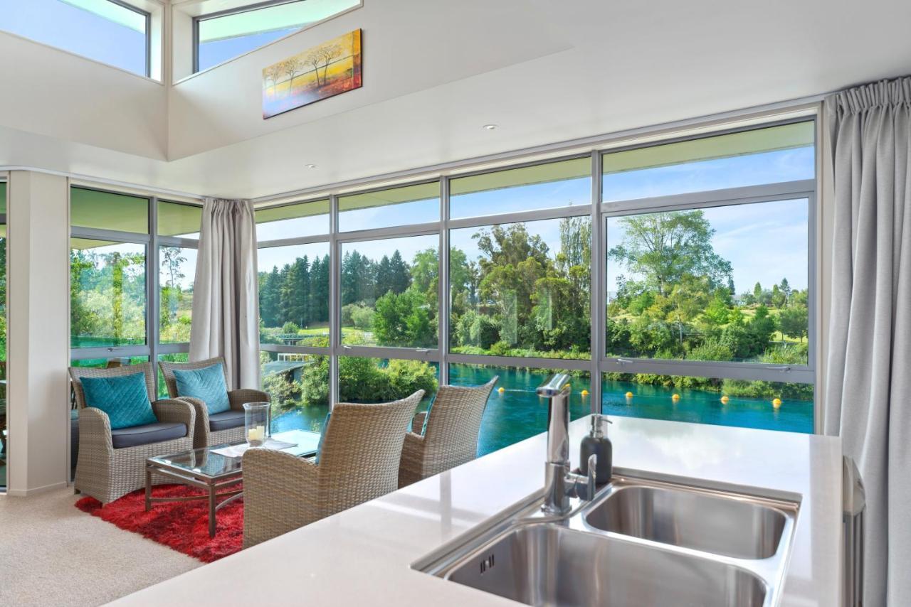 Two Views Taupo Apartment Extérieur photo